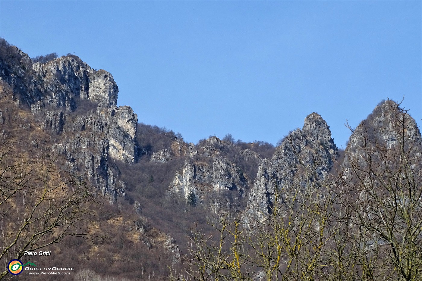 08 Il Pizzo Grande del Sornadello visto alla partenza da Cornalita.JPG